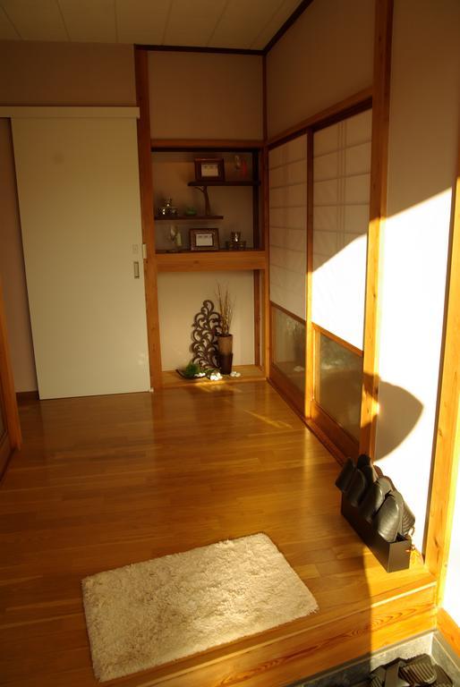 Вилла Den House Oshima Номер фото